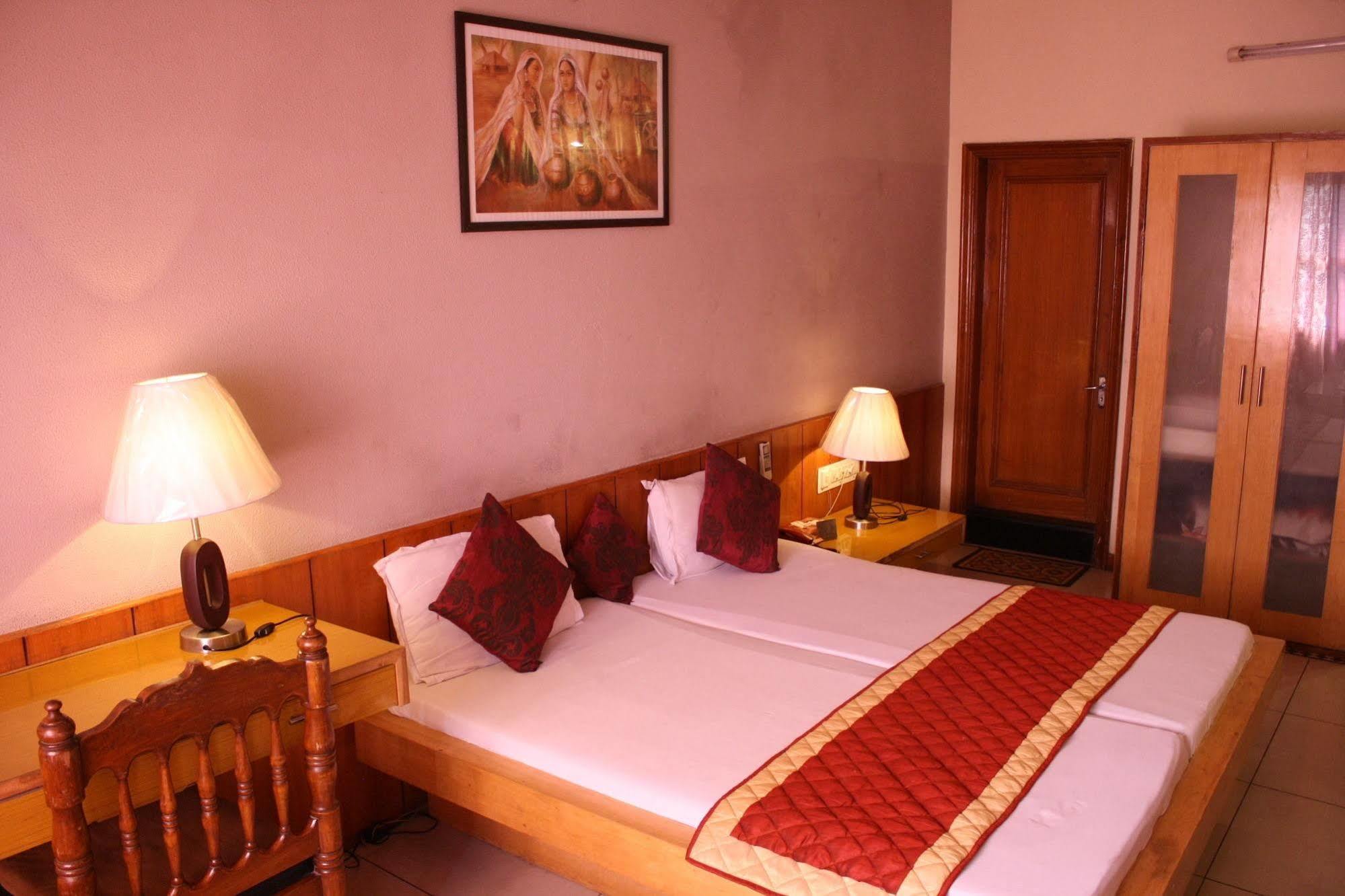 Hotel Shalimar Divisione di Divisione di Jaipur Esterno foto