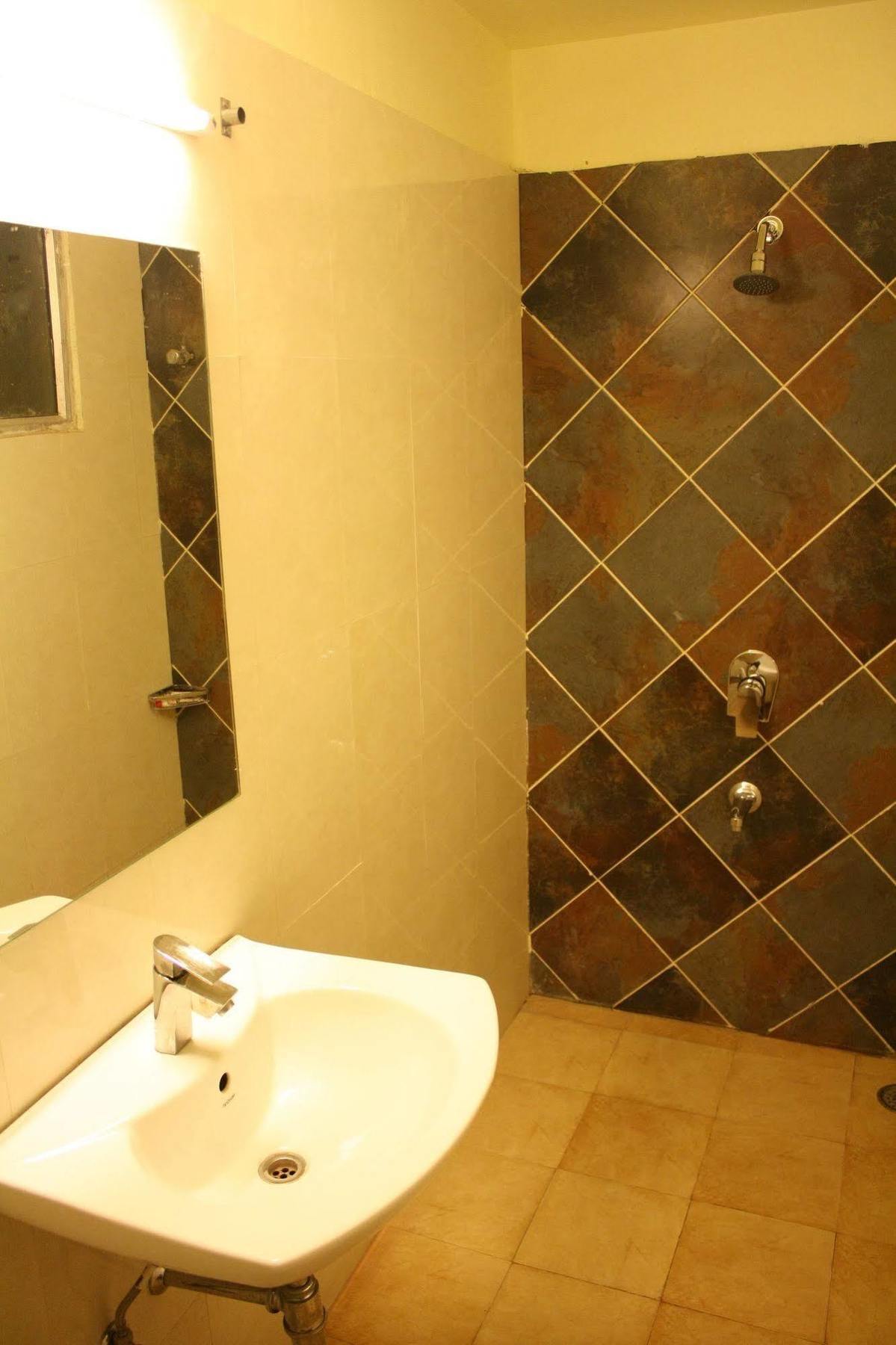 Hotel Shalimar Divisione di Divisione di Jaipur Esterno foto